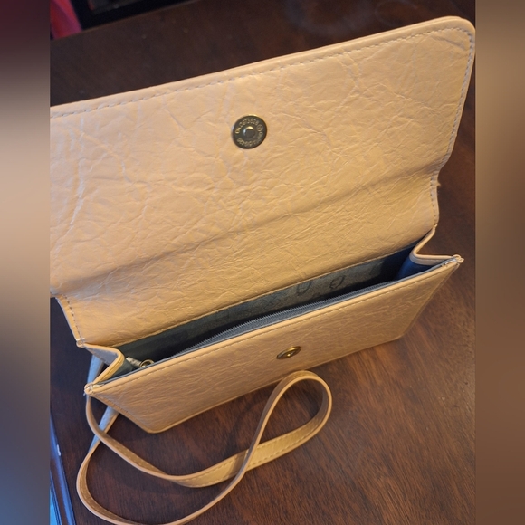 Pixie Mood Cream Clutch Bag - Picture 3 of 5